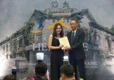 award2_25-400x284-1
